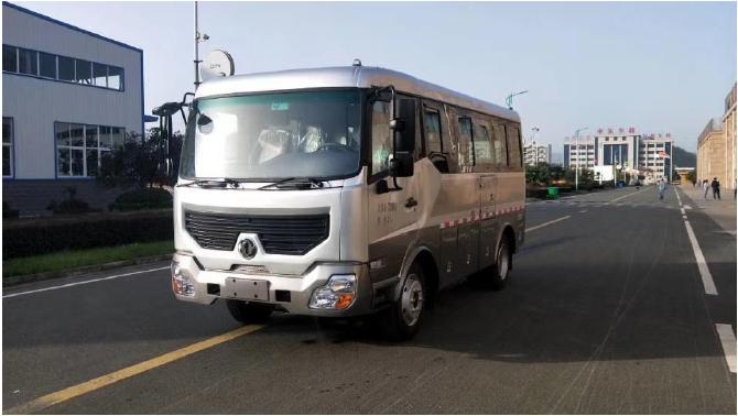 東風四驅(qū)森林越野運兵車